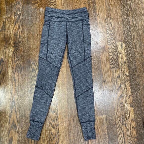Athleta Grey Leggings Size EXTRA SMALL Grey Black 7/8 Length Compressiom - Picture 3 of 10